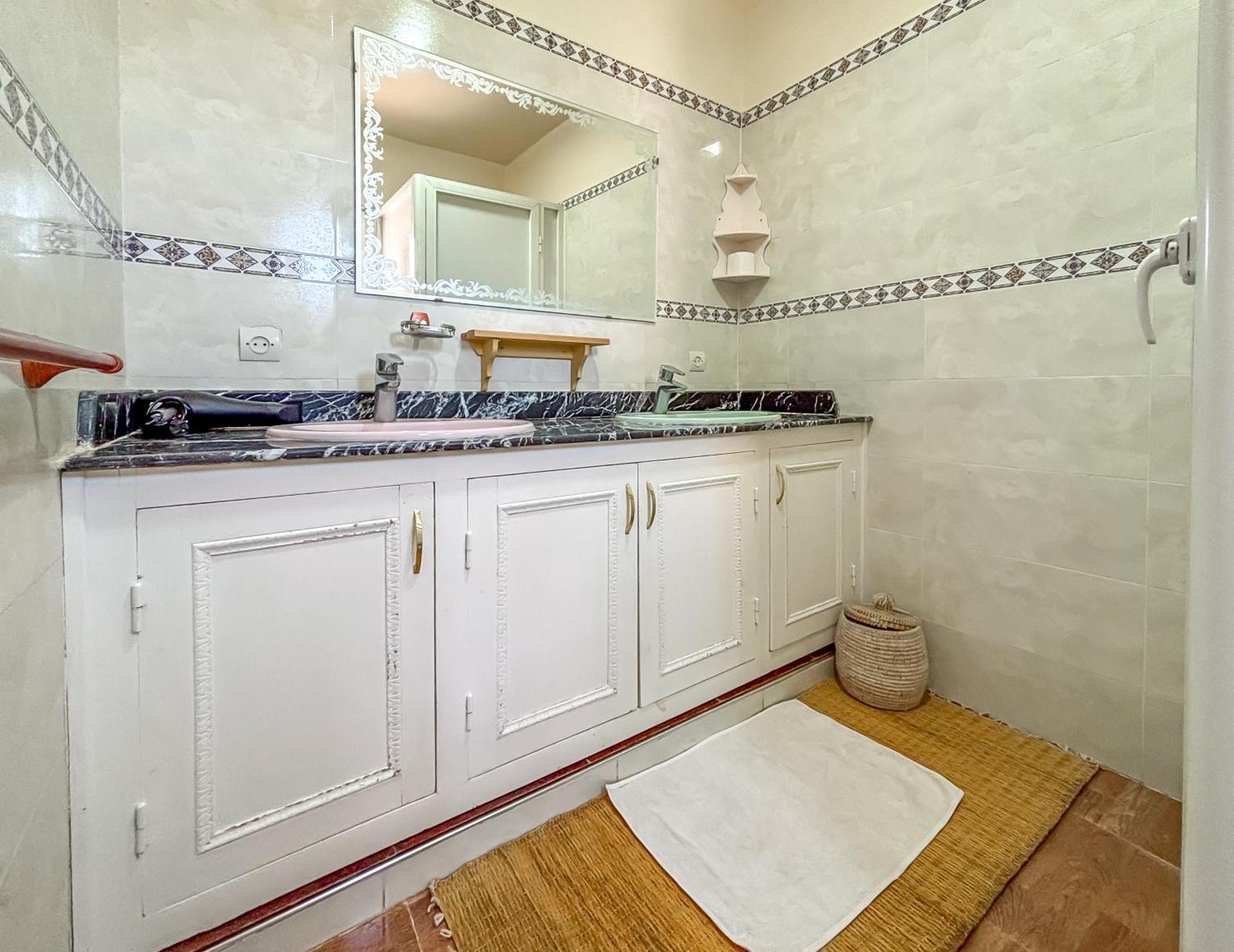 Sidi Abdallah Ghiat Le Bleu House B&B 외부 사진