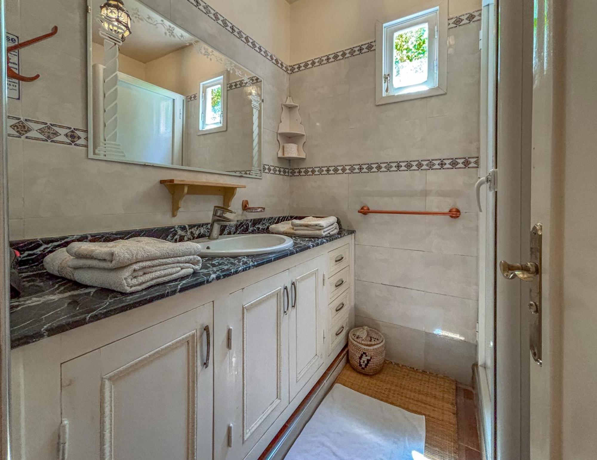 Sidi Abdallah Ghiat Le Bleu House B&B 외부 사진