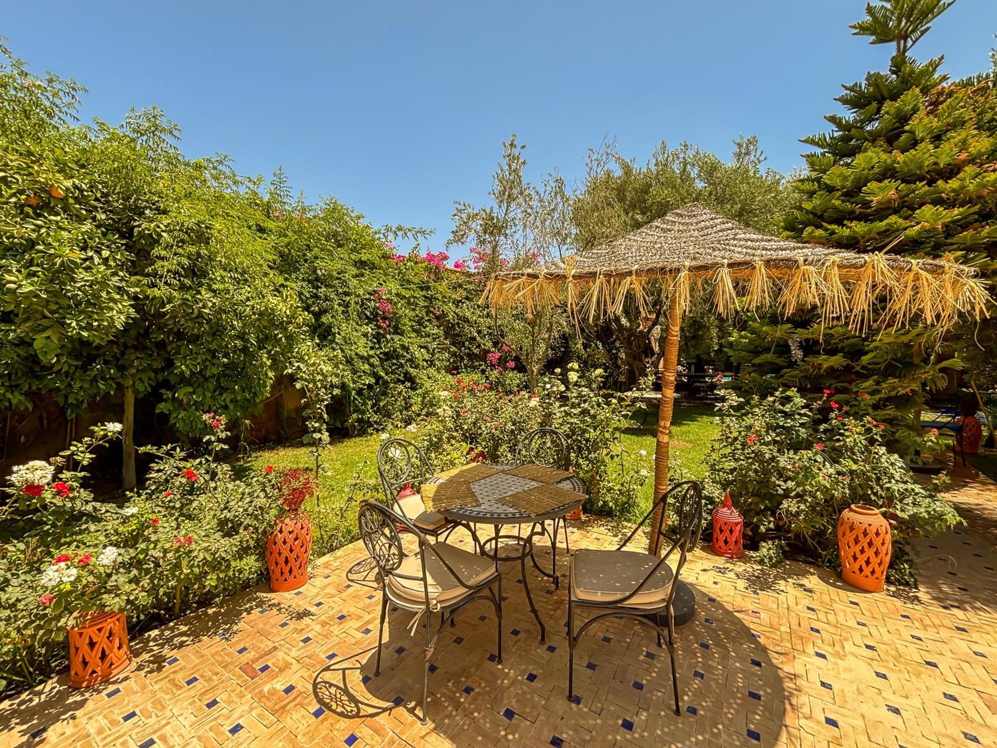 Sidi Abdallah Ghiat Le Bleu House B&B 외부 사진